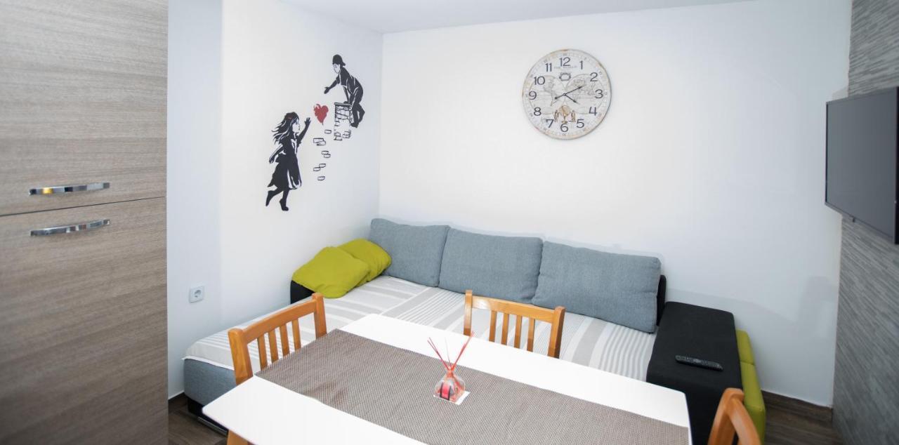 Appartamento Ella Lukovo Šugarje Esterno foto