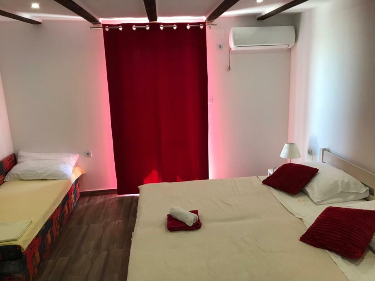 Appartamento Ella Lukovo Šugarje Esterno foto
